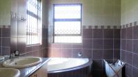 Main Bathroom - 12 square meters of property in Glen Austin AH (Midrand)