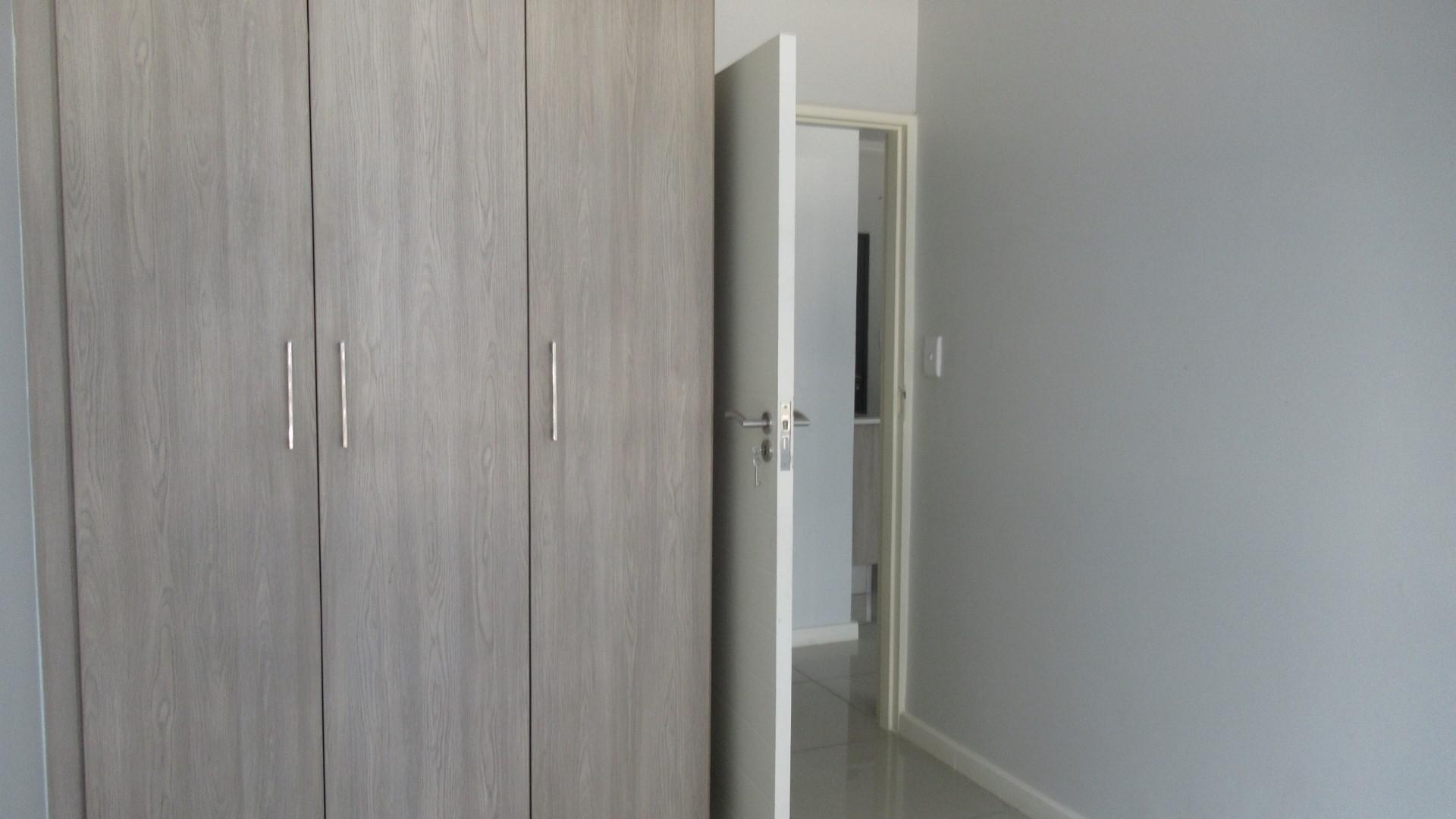 Main Bedroom - 9 square meters of property in Halfway Gardens