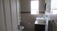 Bathroom 1 - 5 square meters of property in Glenanda