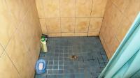Main Bathroom - 10 square meters of property in Brackenham