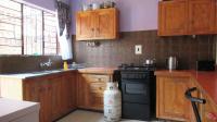 Kitchen - 12 square meters of property in Windsor West