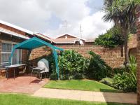 3 Bedroom 2 Bathroom Simplex for Sale for sale in Birchleigh