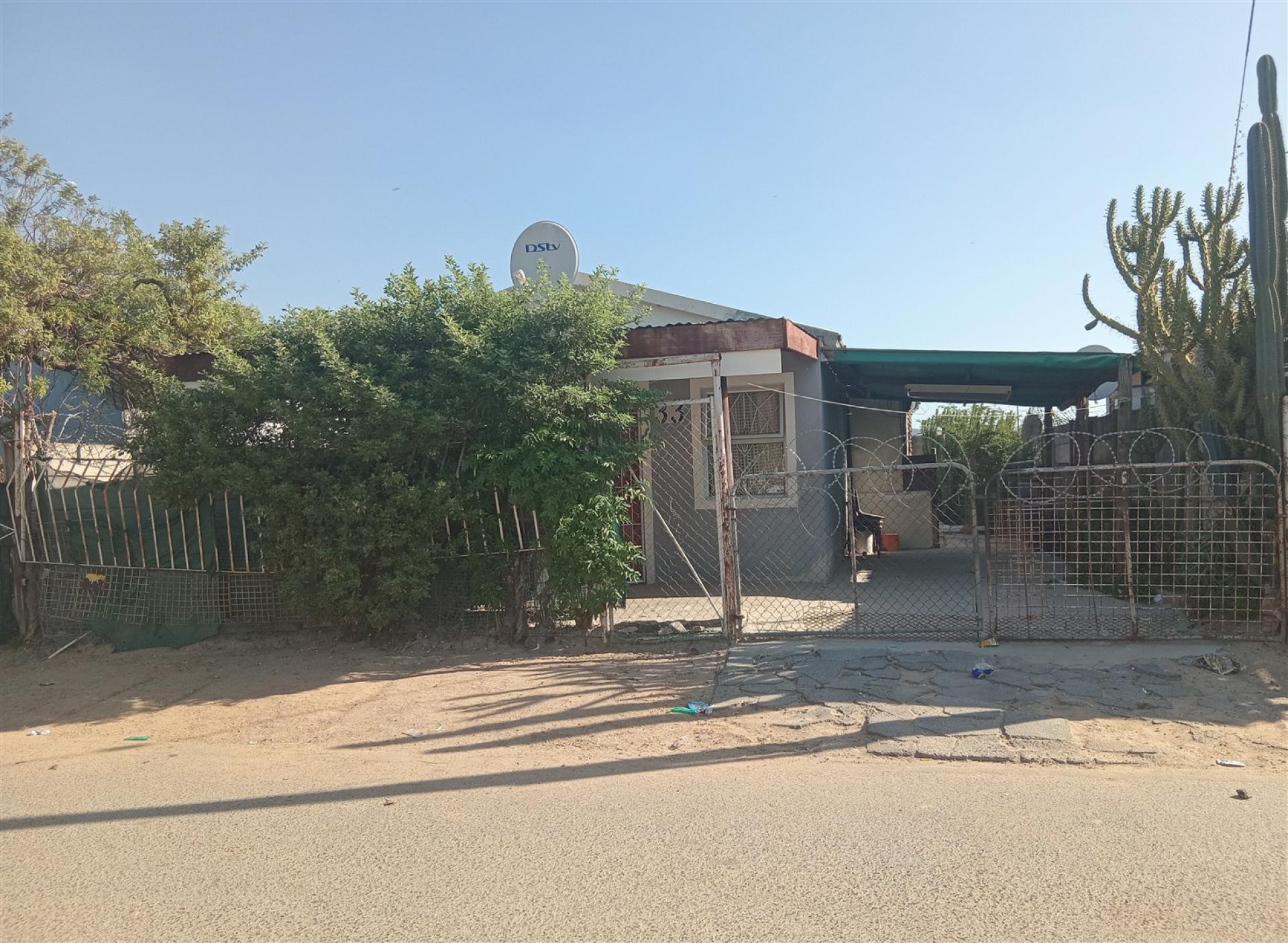 Front View of property in Wellington