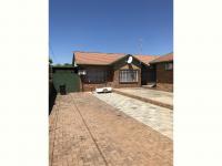  of property in Karenpark