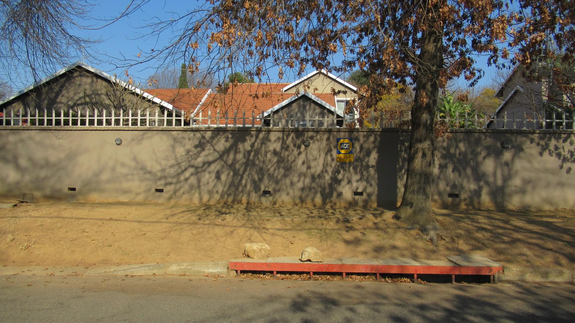 Front View of property in Blairgowrie