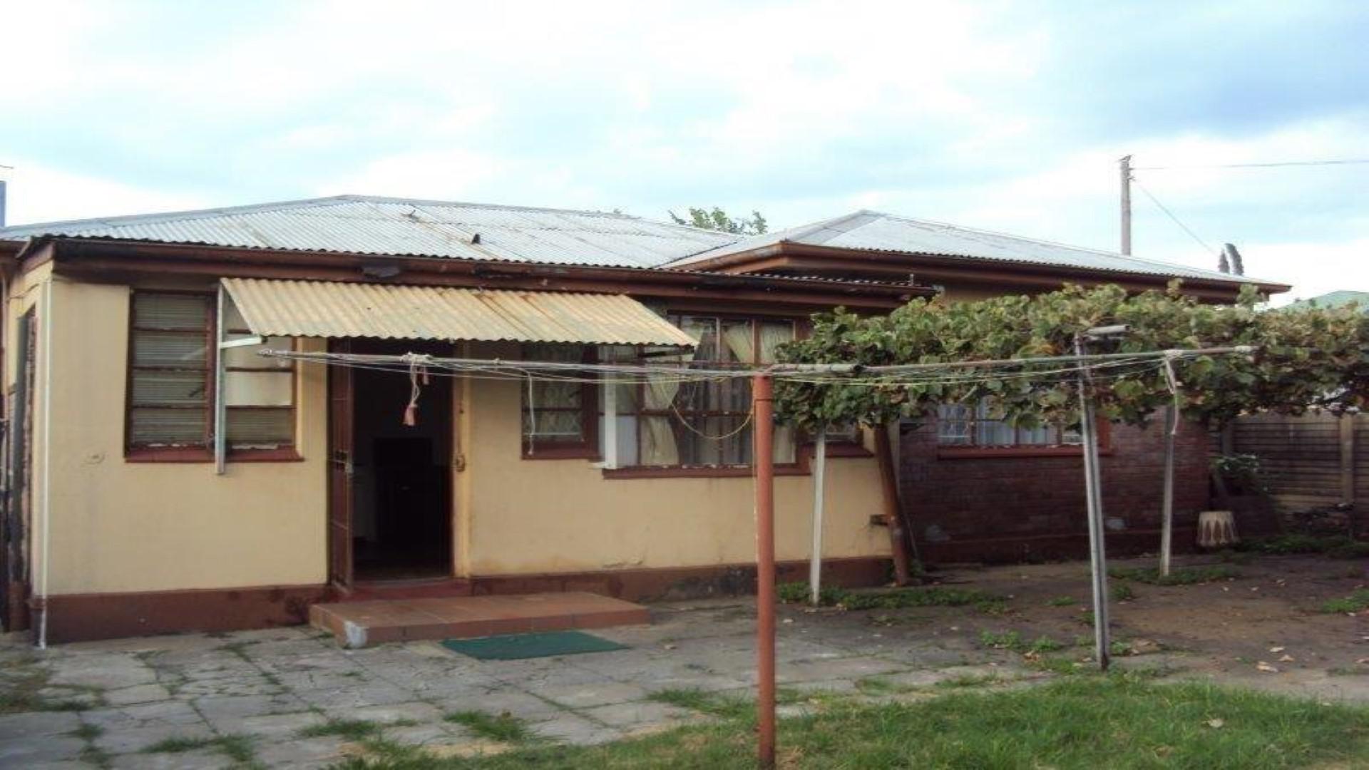 Front View of property in Vereeniging