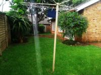 2 Bedroom 2 Bathroom Simplex to Rent for sale in Rooihuiskraal