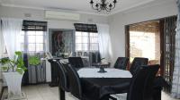 Dining Room of property in Meer En See