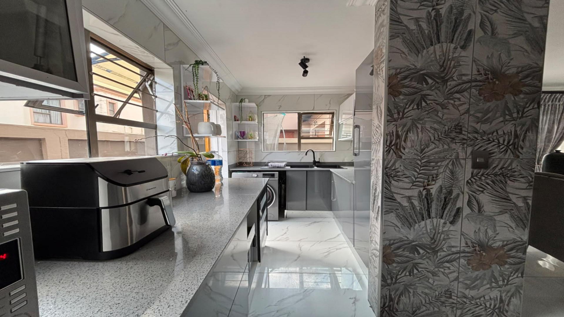 Kitchen of property in Bassonia Rock
