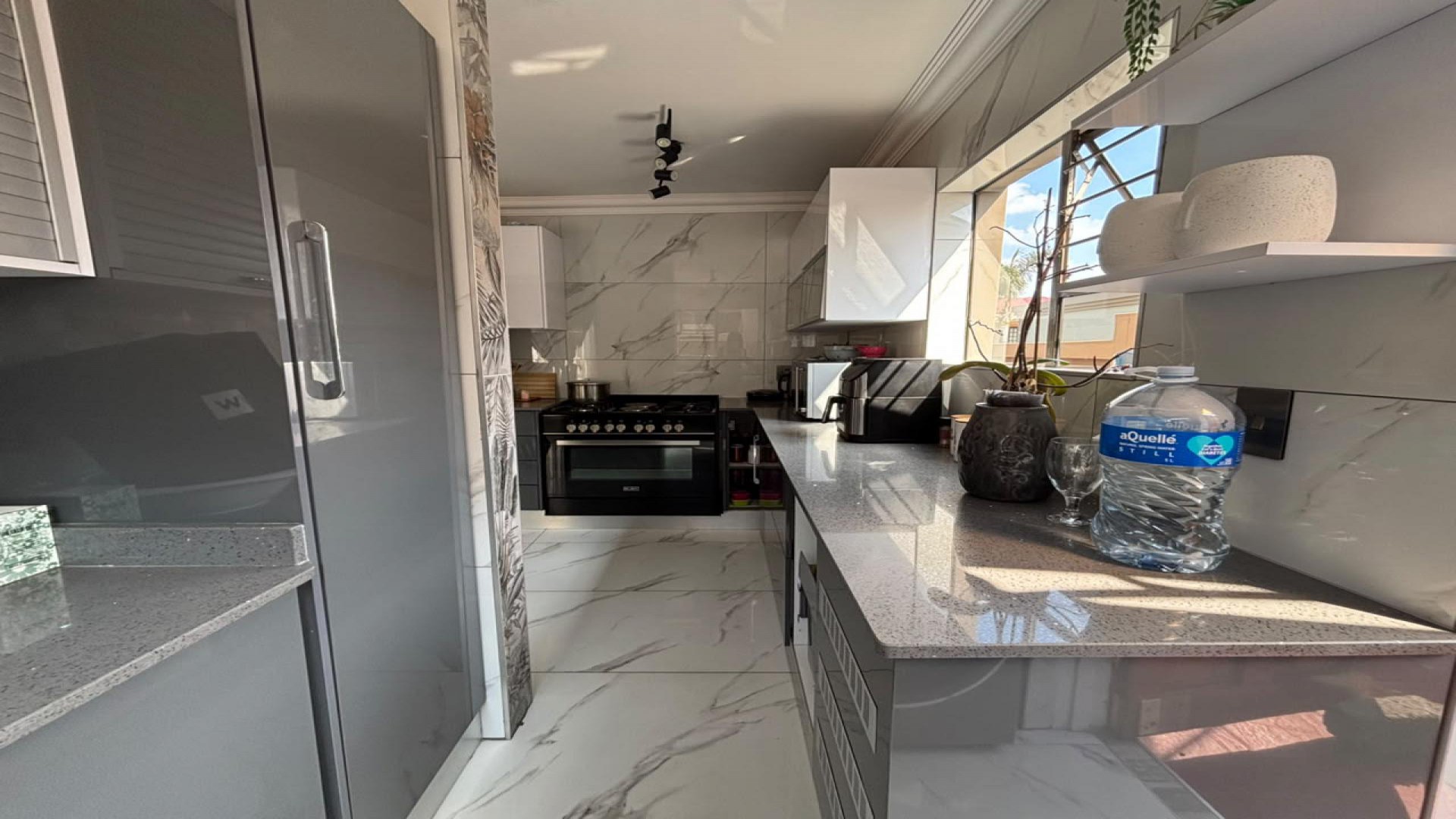 Kitchen of property in Bassonia Rock