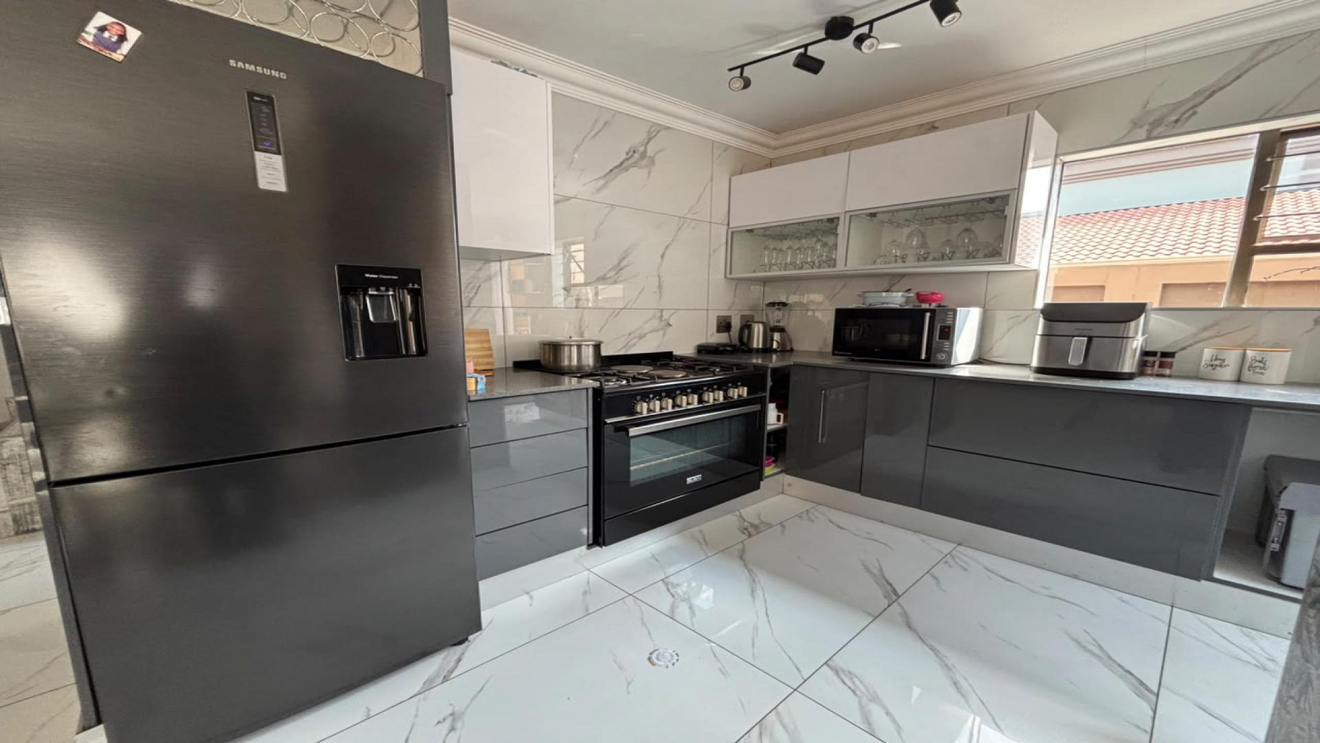 Kitchen of property in Bassonia Rock