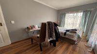 Bed Room 1 of property in Bassonia Rock