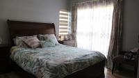 Main Bedroom - 18 square meters of property in Bassonia Rock