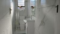Guest Toilet - 4 square meters of property in Bassonia Rock