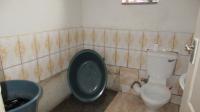 Bathroom 1 - 5 square meters of property in Tsakane