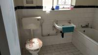 Bathroom 3+ - 22 square meters of property in Rosettenville