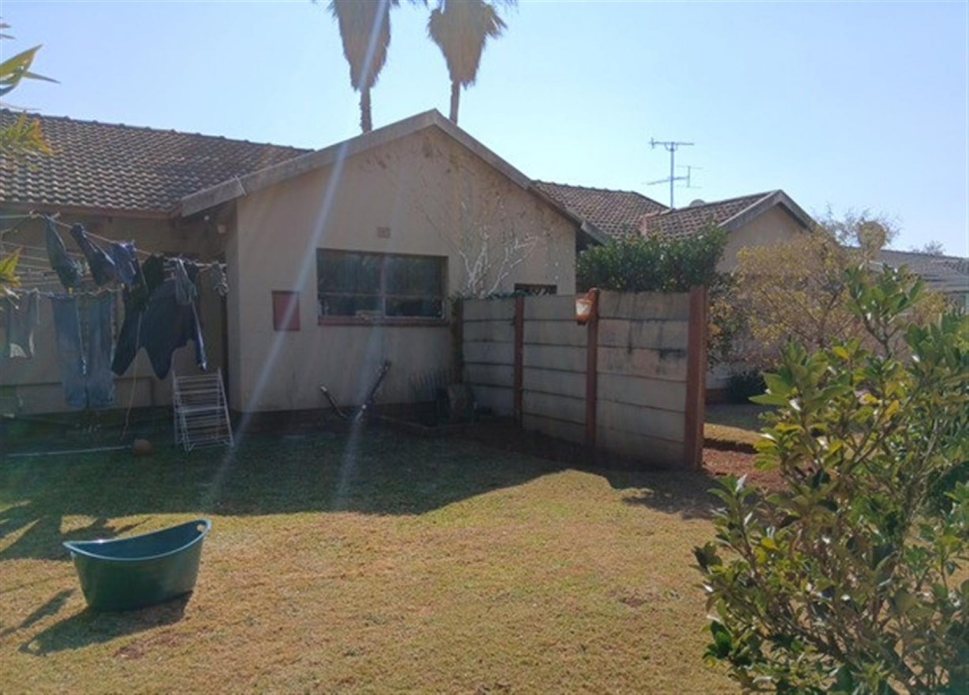 Front View of property in Mayberry Park