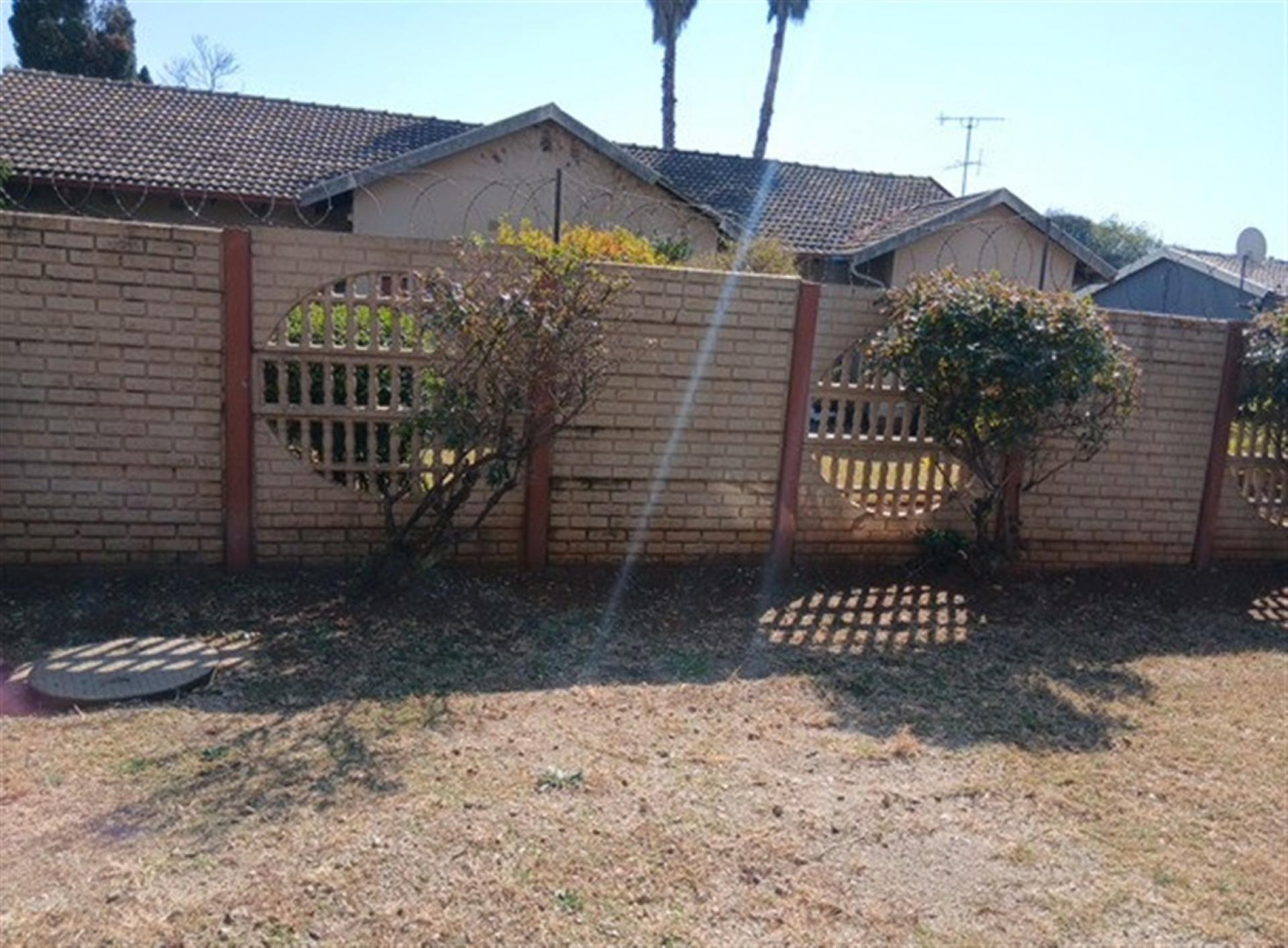 Front View of property in Mayberry Park