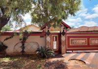 3 Bedroom 2 Bathroom House for Sale for sale in The Orchards