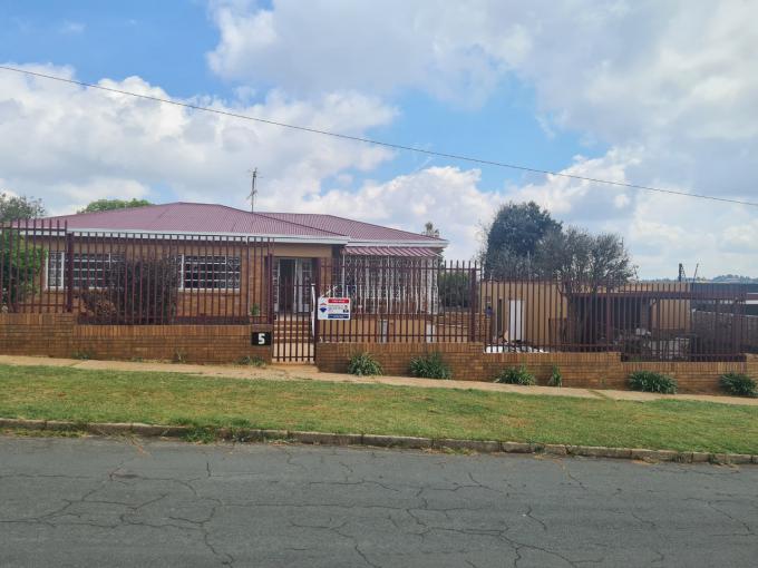 3 Bedroom House for Sale For Sale in Wentworth Park MR4410