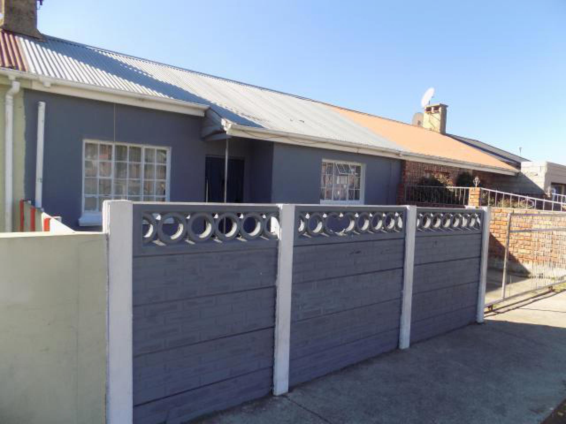 Front View of property in Port Elizabeth Central