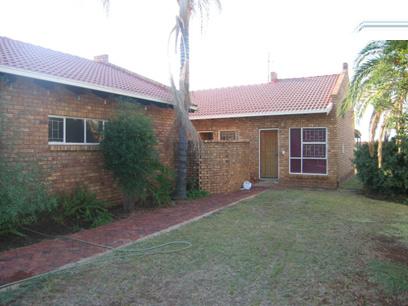 3 Bedroom House for Sale For Sale in Doornpoort - Home Sell - MR44118