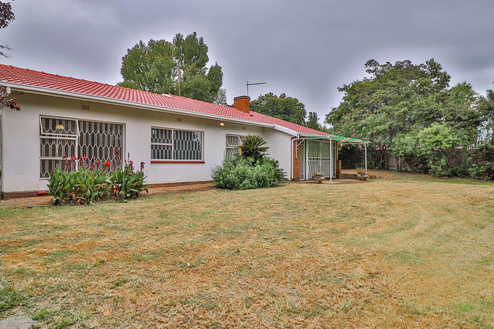 3 Bedroom House for Sale For Sale in Southdale MR441553