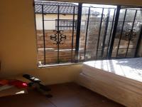 Bed Room 2 - 12 square meters of property in Roodekop