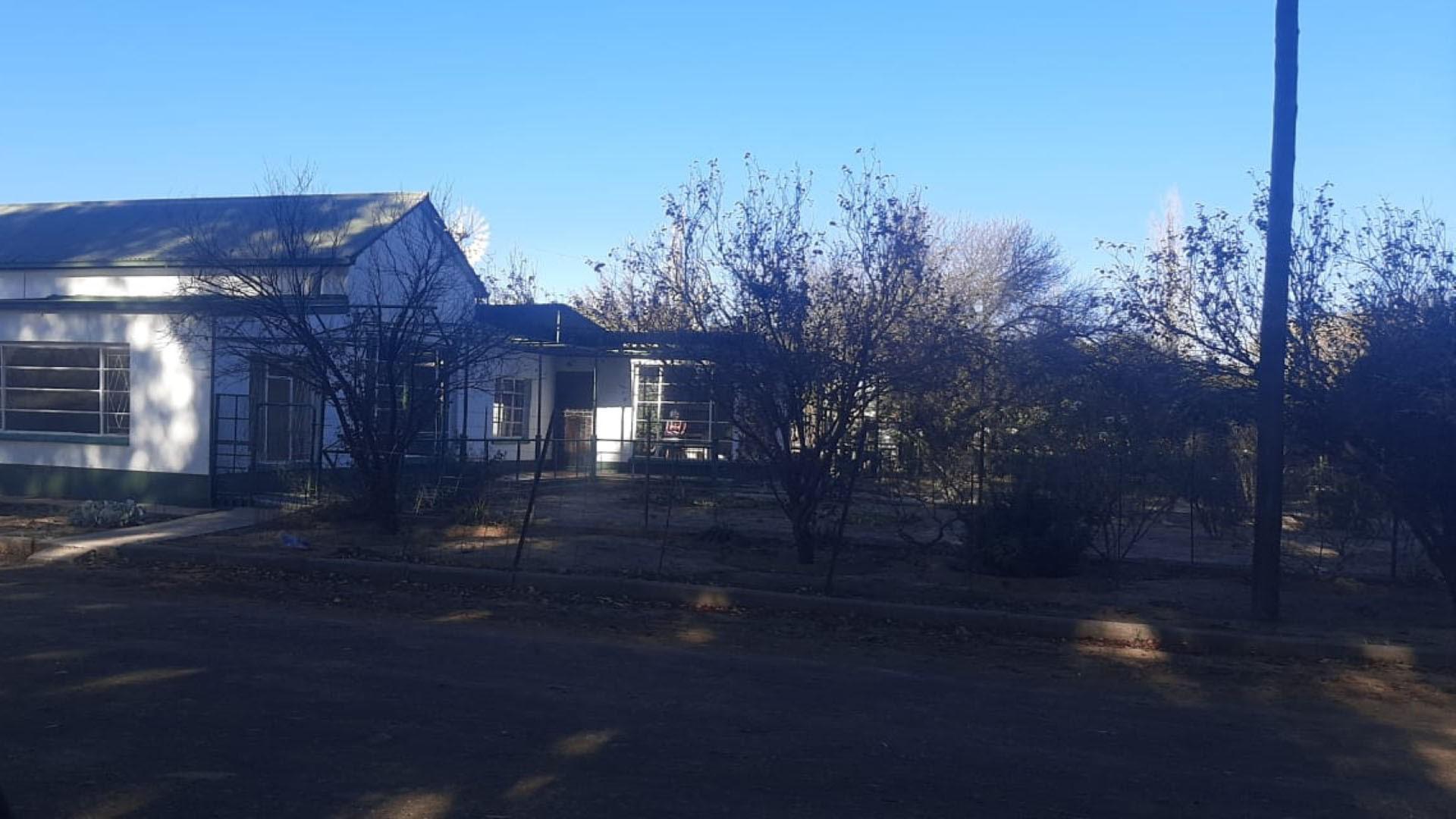 Front View of property in Trompsburg