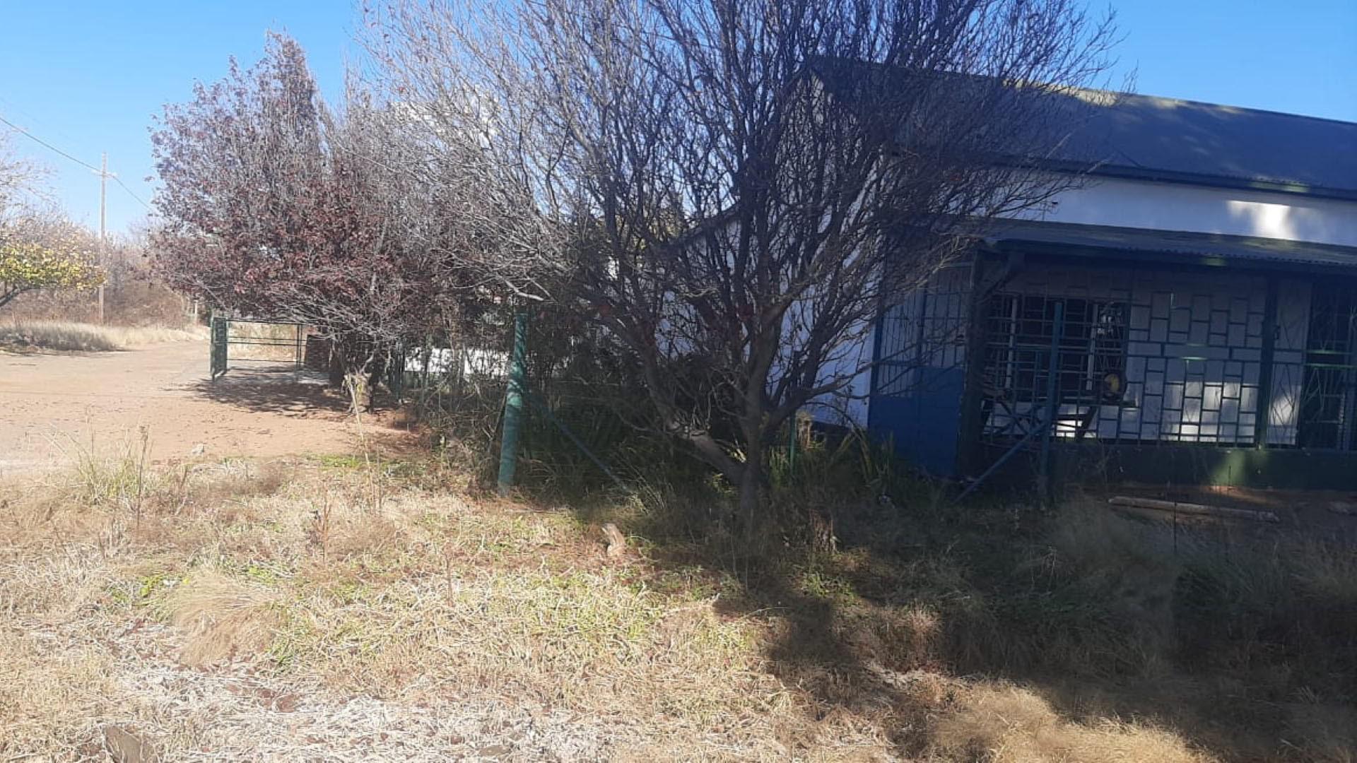 Front View of property in Trompsburg