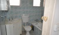 Bathroom 1 - 5 square meters of property in Pretoria West