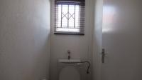 Bathroom 1 - 2 square meters of property in Protea Glen