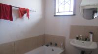 Bathroom 2 - 3 square meters of property in Protea Glen