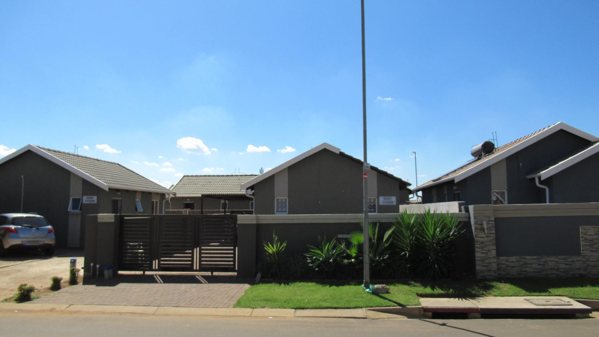 Front View of property in Windmill Park