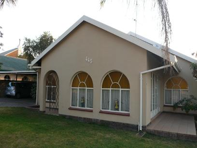 3 Bedroom House for Sale For Sale in Pretoria Gardens - Private Sale - MR44260