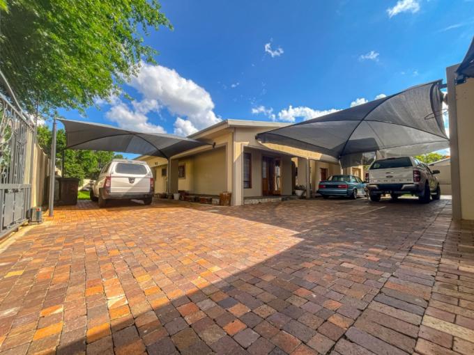 5 Bedroom House for Sale For Sale in Blairgowrie - MR442685