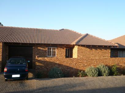 2 Bedroom Simplex for Sale For Sale in Pretoria North - Private Sale - MR44273