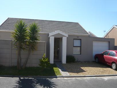 2 Bedroom House for Sale For Sale in West Riding - CPT - Home Sell - MR44275