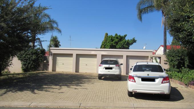 3 Bedroom Sectional Title for Sale For Sale in Formain - Private Sale - MR442760