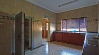 Kitchen - 17 square meters of property in Colbyn