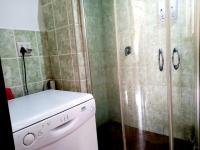Bathroom 1 - 7 square meters of property in Uvongo