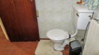 Main Bathroom - 15 square meters of property in Uvongo