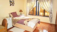 Bed Room 2 - 15 square meters of property in Uvongo