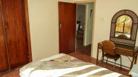 Bed Room 2 - 15 square meters of property in Uvongo