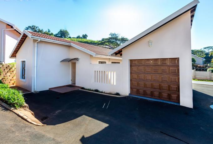 3 Bedroom House for Sale For Sale in Amanzimtoti  - MR443198