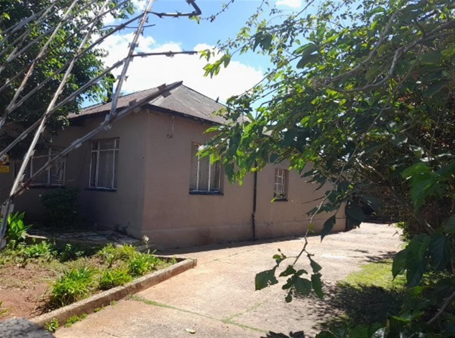 Front View of property in Primrose