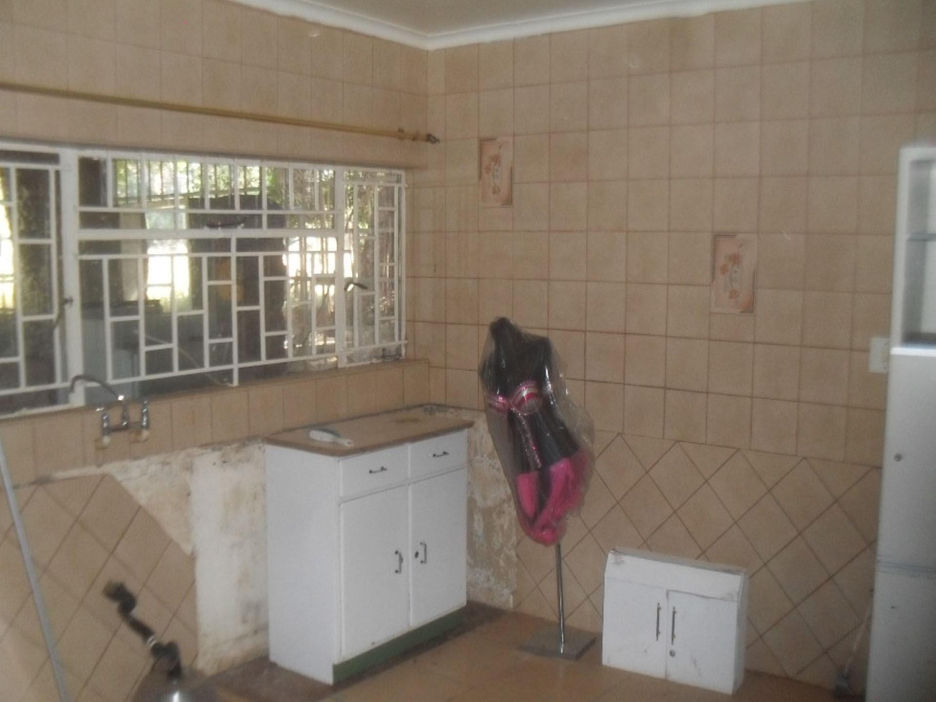 Kitchen of property in Lephalale (Ellisras)