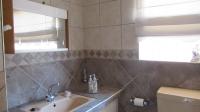 Bathroom 1 - 8 square meters of property in Rant-En-Dal