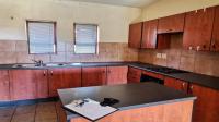 Kitchen - 11 square meters of property in Erand Gardens