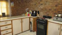 Kitchen - 12 square meters of property in Mindalore